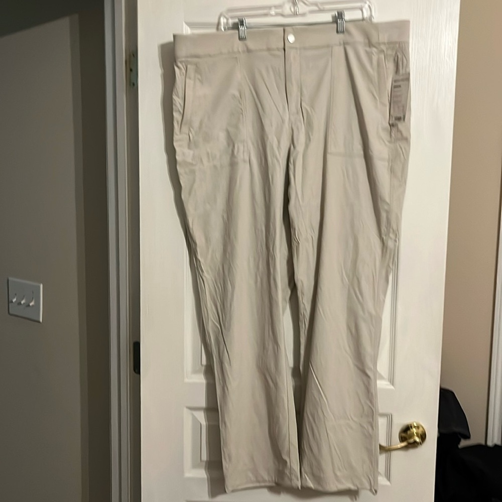 Athleta Trekkie Hike Pant Size 22 NWT khaki beige